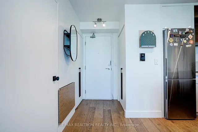 Additional image 7 of 250 Manitoba St Unit PH 802