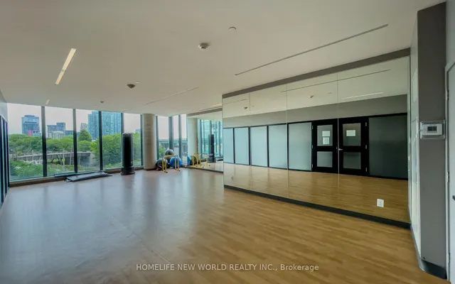 Additional image 22 of 49 East Liberty St Unit 301