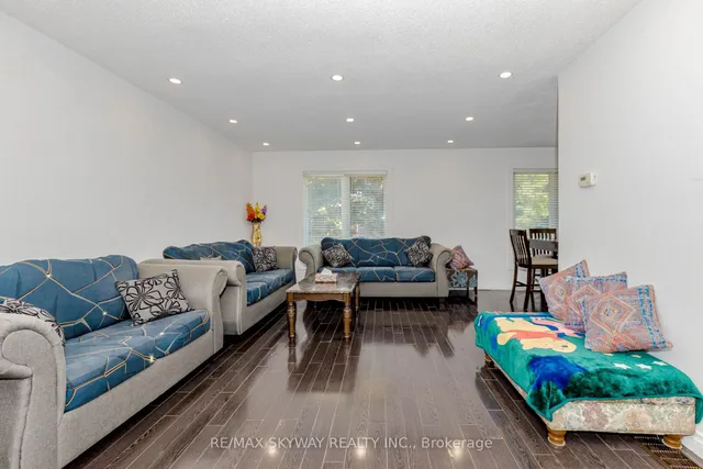 Additional image 10 of 3285 Lansdown Dr