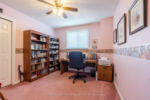 Additional image 29 of 168 SIRENTE Dr