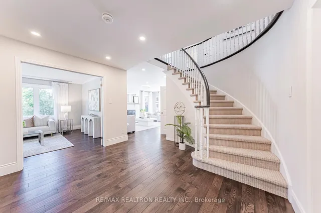 Additional image 10 of 221 Old Orchard Circ