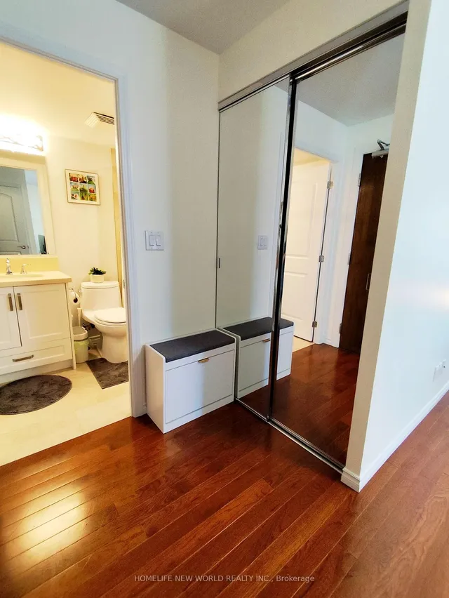 Additional image 4 of 35 Hollywood Ave Unit 619