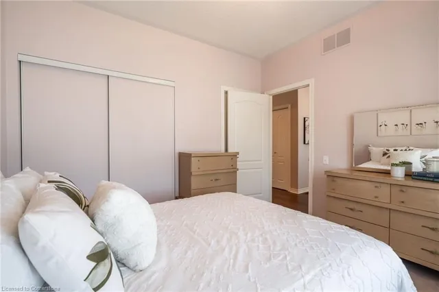 Additional image 17 of 281 Silverbirch Blvd Unit 19