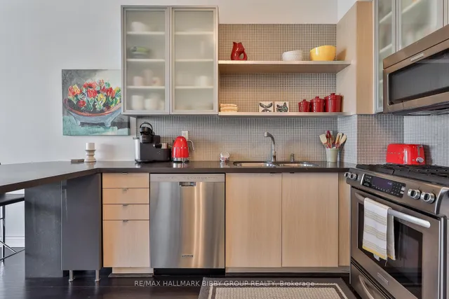 Additional image 12 of 33 Lombard St Unit 2204