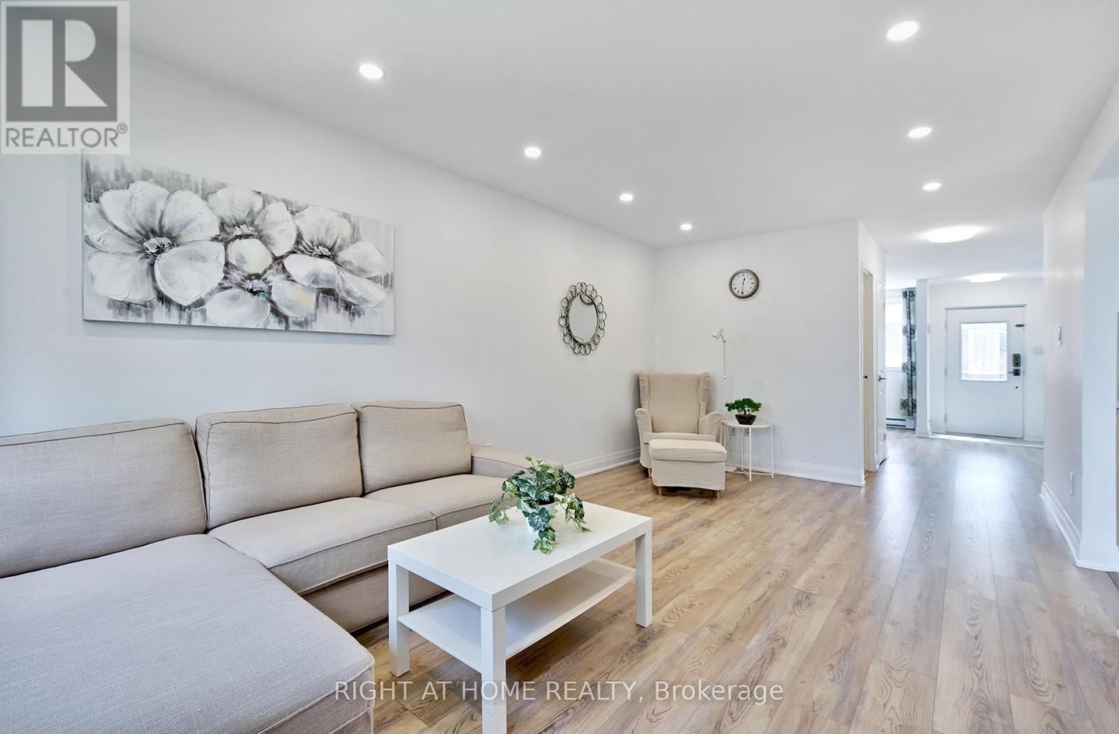 197 - 2170 BROMSGROVE ROAD|Mississauga (Clarkson), Ontario L5J4J2