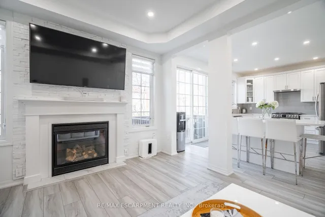 Additional image 18 of 80 Montreal Circ