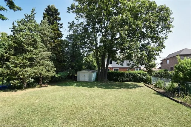 Additional image 30 of 33 Burwell Ave