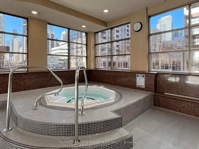 Additional image 36 of 736 Bay St Unit 1009