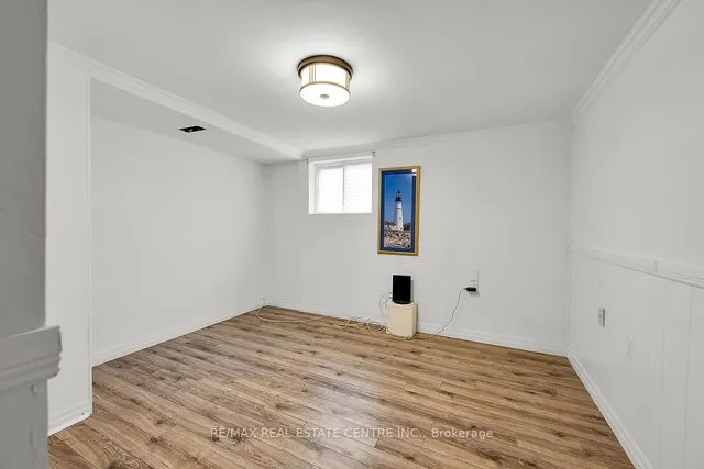 Additional image 35 of 28 Marion Cres