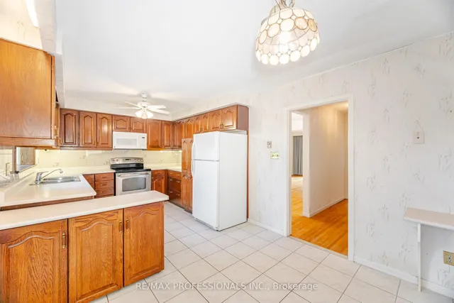 Additional image 11 of 3667 Beechollow Cres