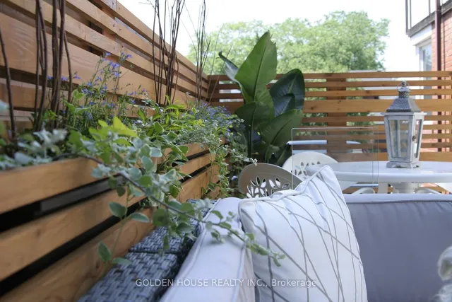 Additional image 33 of 21 Thatcher Ave