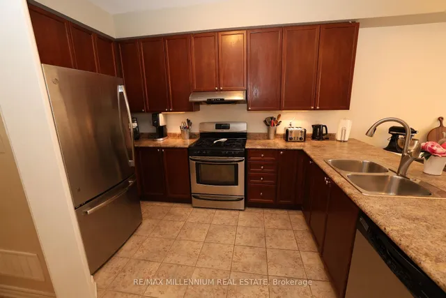 Additional image 10 of 1015 Galeway Blvd Unit 5