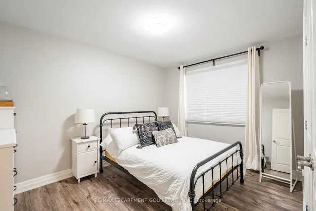 Additional image 12 of 324 Parkside Dr