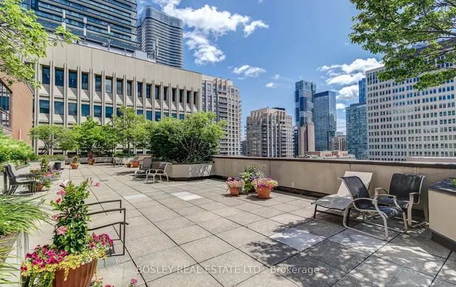 Additional image 38 of 62 Wellesley St Unit 702