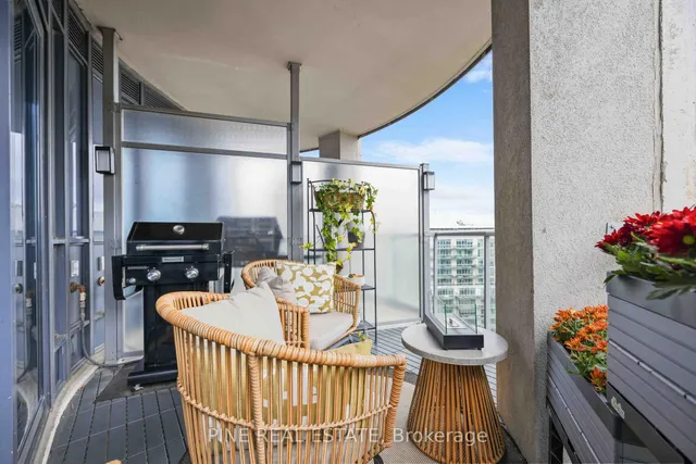 Additional image 35 of 2083 LakeShore Blvd Unit 1112