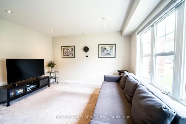 Additional image 5 of 8 Metro Cres