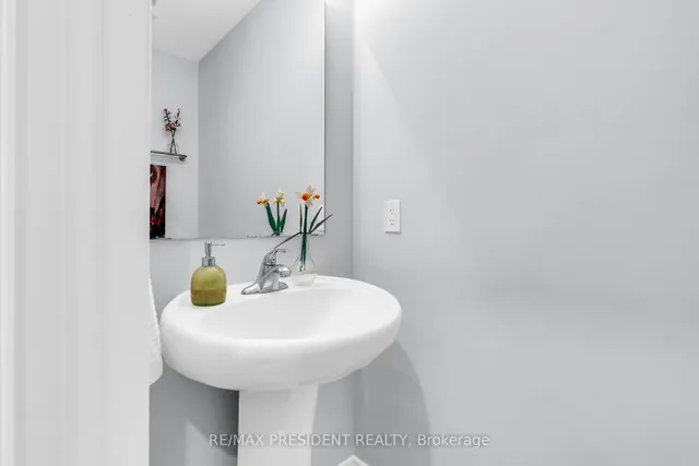 Additional image 14 of 971 Francine Cres