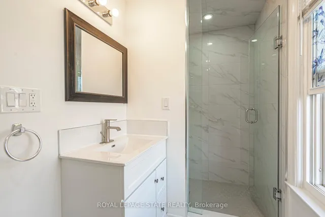 Additional image 36 of 36 Spadina Ave