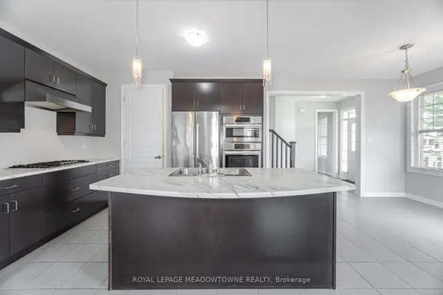 Additional image 10 of 2 Lothbury Dr