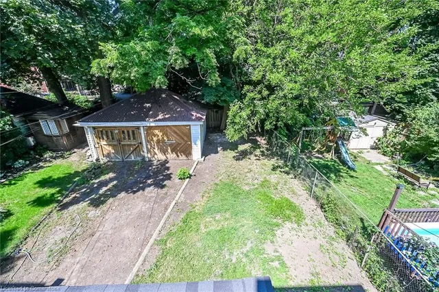 Additional image 27 of 172 Sherman Ave