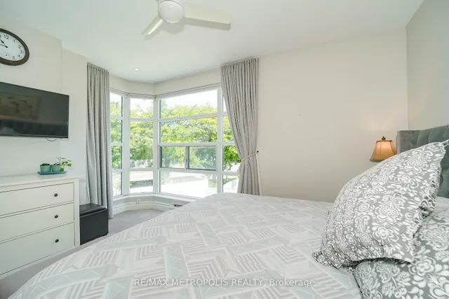 Additional image 11 of 1 Watergarden Way Unit 201