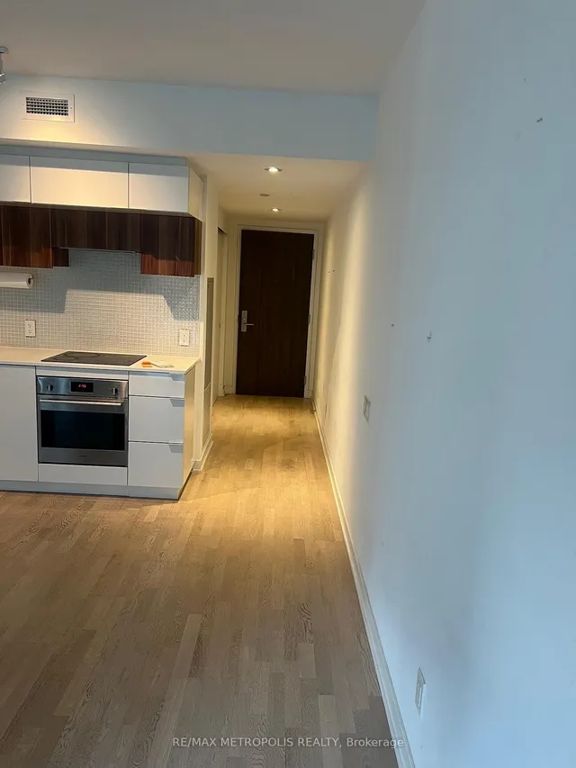 Additional image 4 of 161 Roehampton Ave Unit 1805