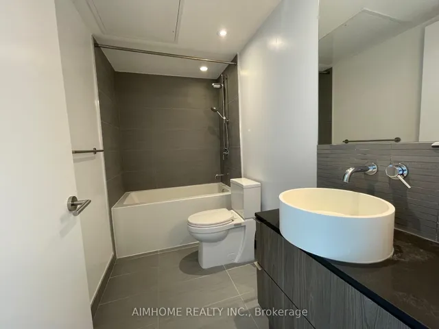 Additional image 11 of 161 Roehampton Ave Unit 1109