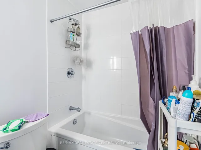 Additional image 47 of 215 VETERANS Dr Unit 211