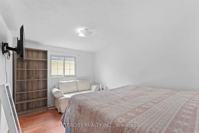 Additional image 29 of 3 Gervais Dr