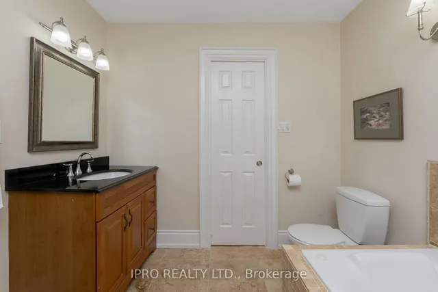 Additional image 29 of 20 Lennox Crt