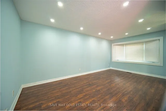 Additional image 13 of 21 Stanley Crt