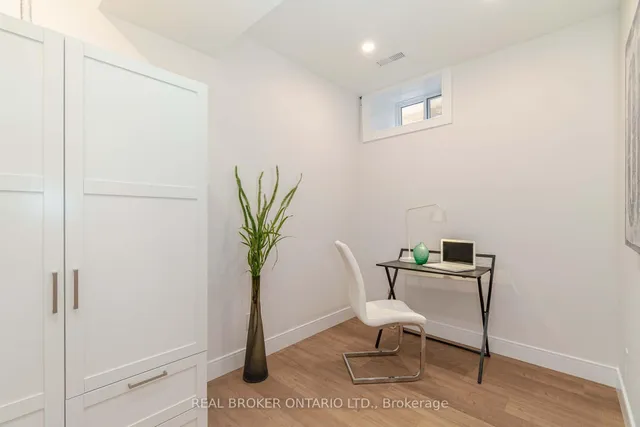 Additional image 26 of 120 Wiltshire Ave