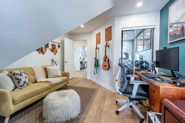 Additional image 34 of 2075 Walkers Line Unit 235