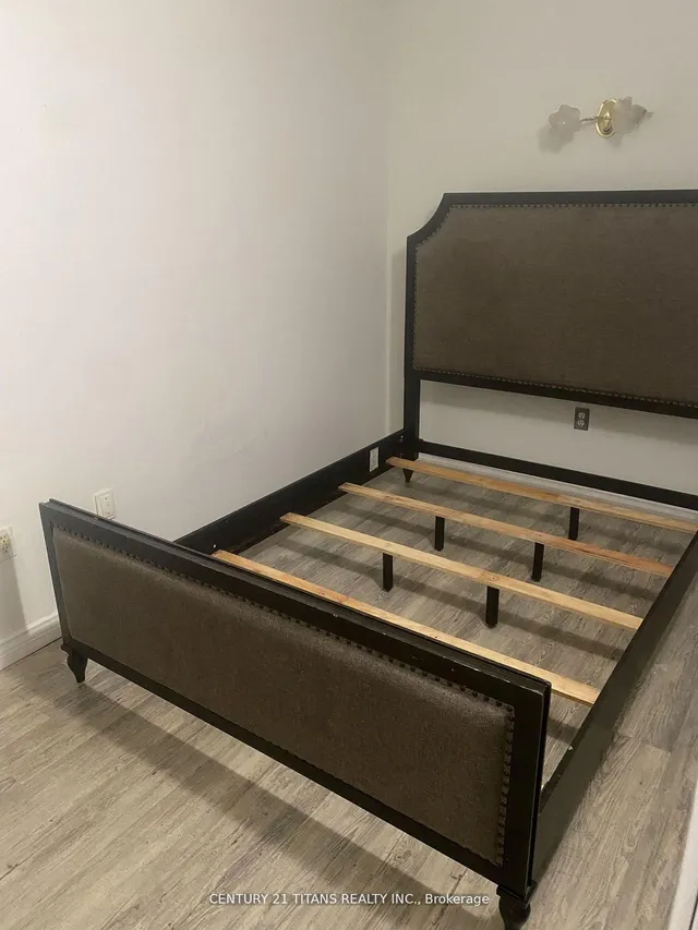 Additional image 18 of 4064 Lawrence Ave Unit 210