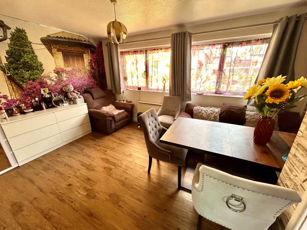 Additional image 3 of Ivel Court, Yeovil, BA21