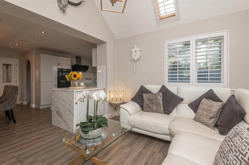 Additional image 18 of 9, Hazel Fold, Queensbury, BD13 2FE