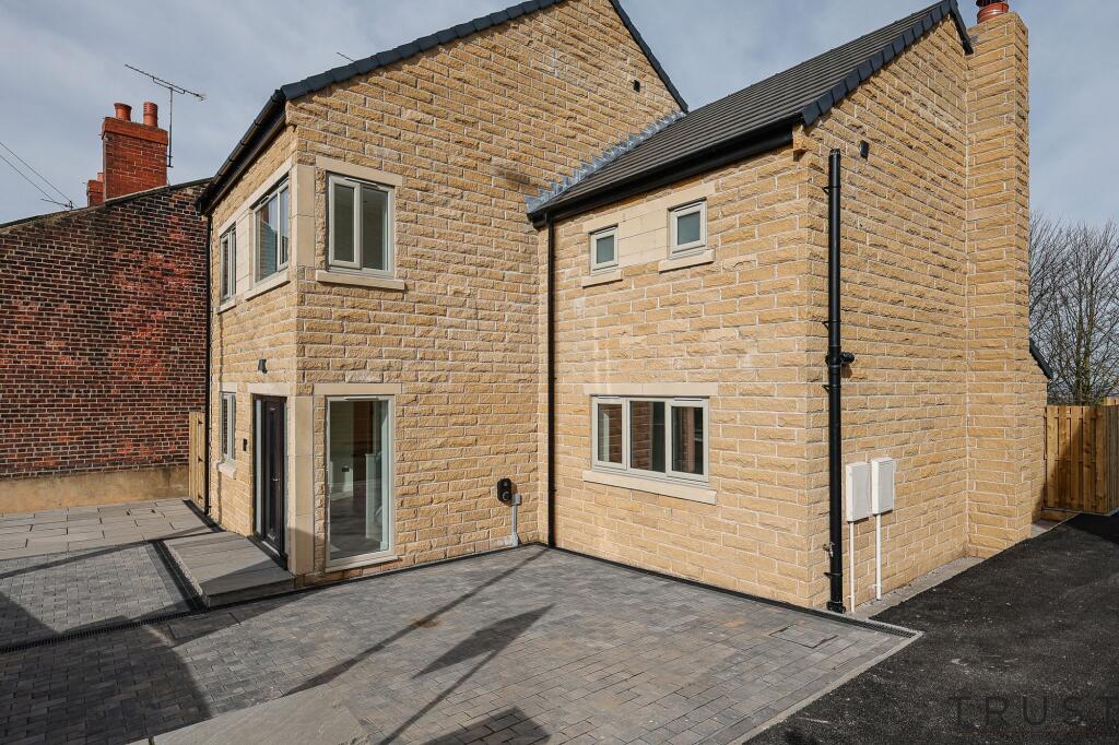 Additional image 5 of Wakefield Road, Drighlington, BD11