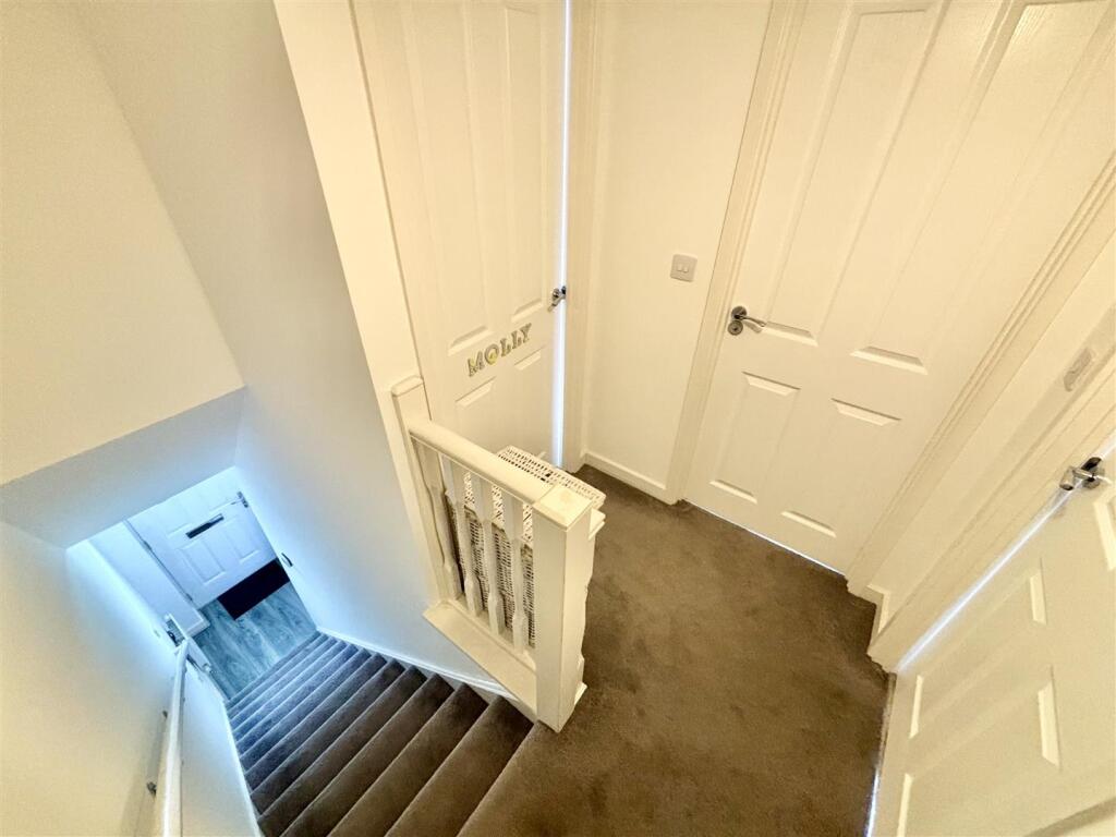 Additional image 10 of Beck Bridge Lane, Allerton, Bradford