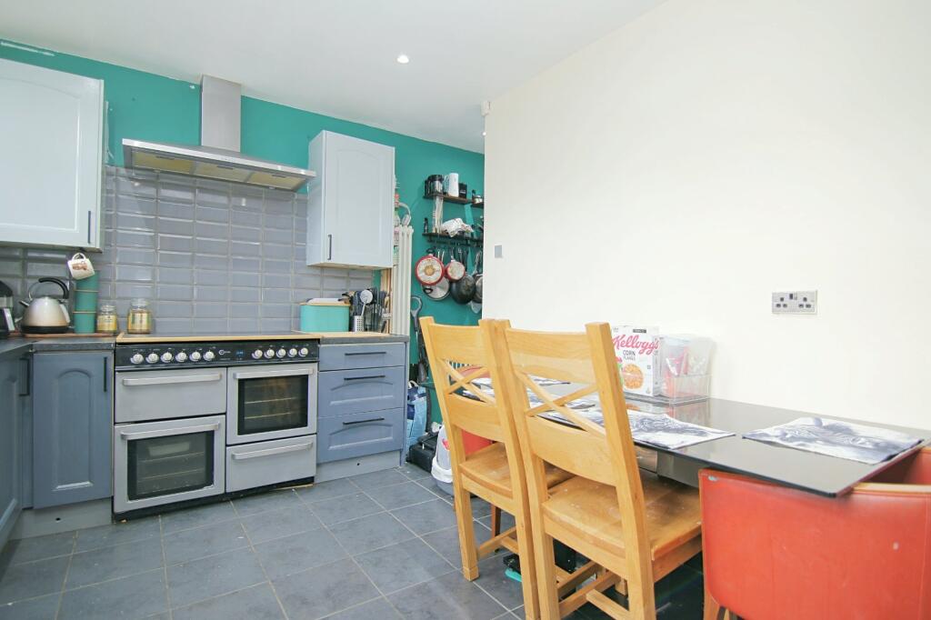 Additional image 5 of South View, Greengates, Bradford, BD10