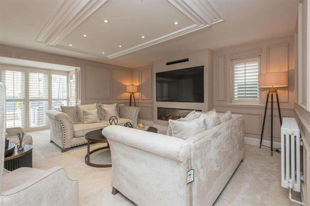 Additional image 9 of 9, Hazel Fold, Queensbury, BD13 2FE