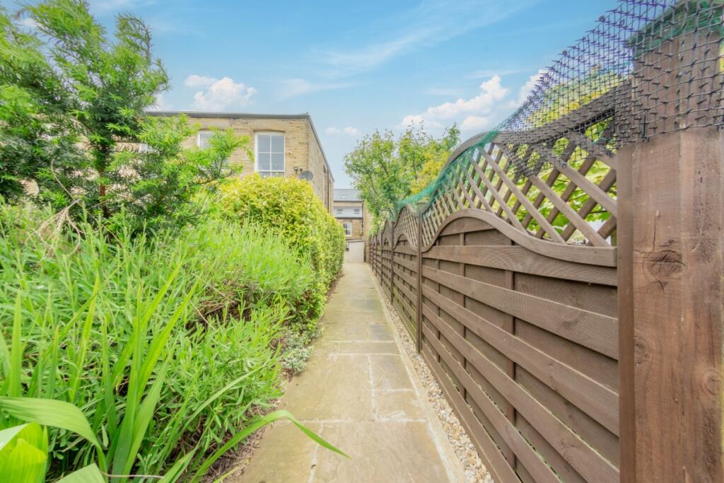 Additional image 41 of Whitehall Road, Drighlington, Bradford