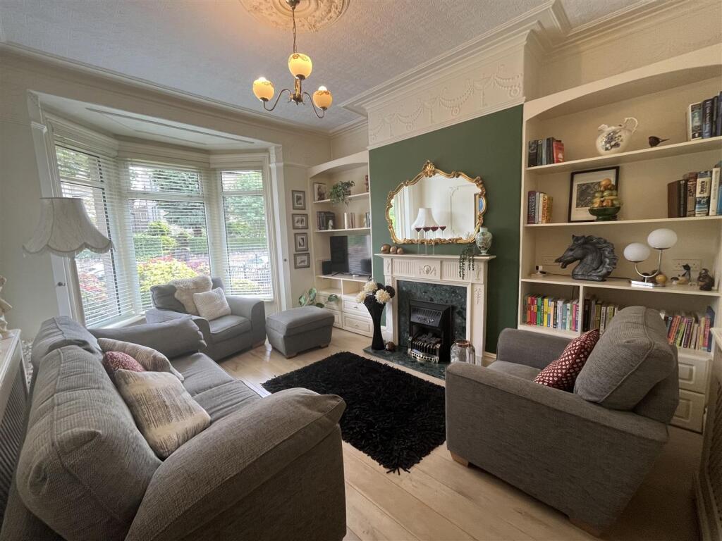 Additional image 4 of Huddersfield Road, Wyke, Bradford