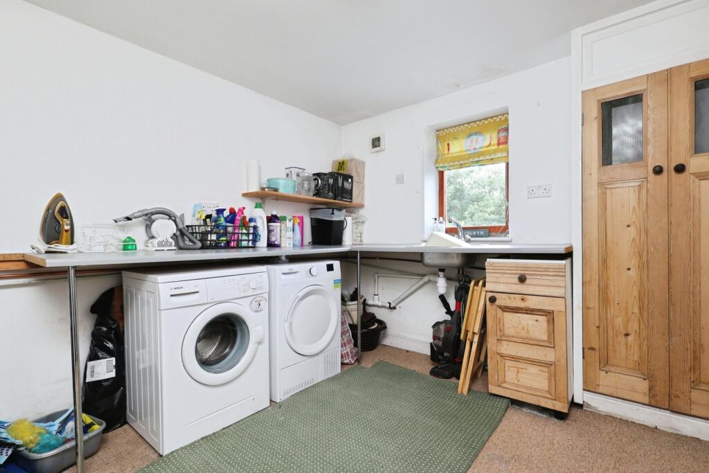 Additional image 7 of Park Mount Avenue, Baildon, Shipley, West Yorkshire