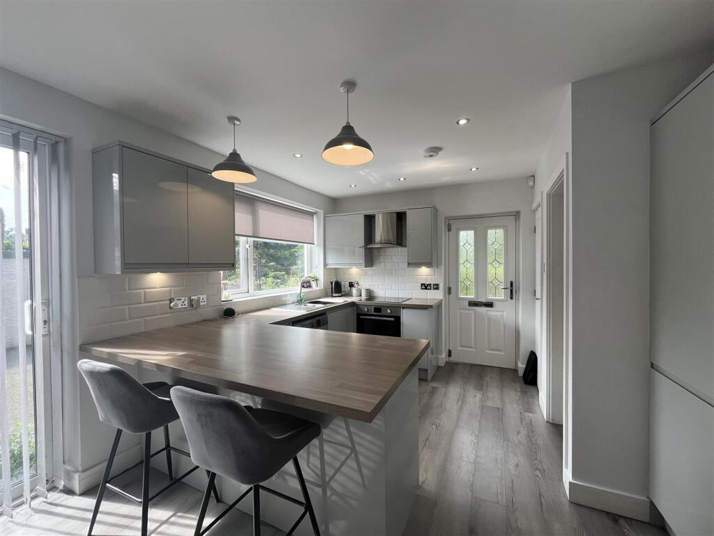 Additional image 8 of Bradford Road, Oakenshaw, Bradford