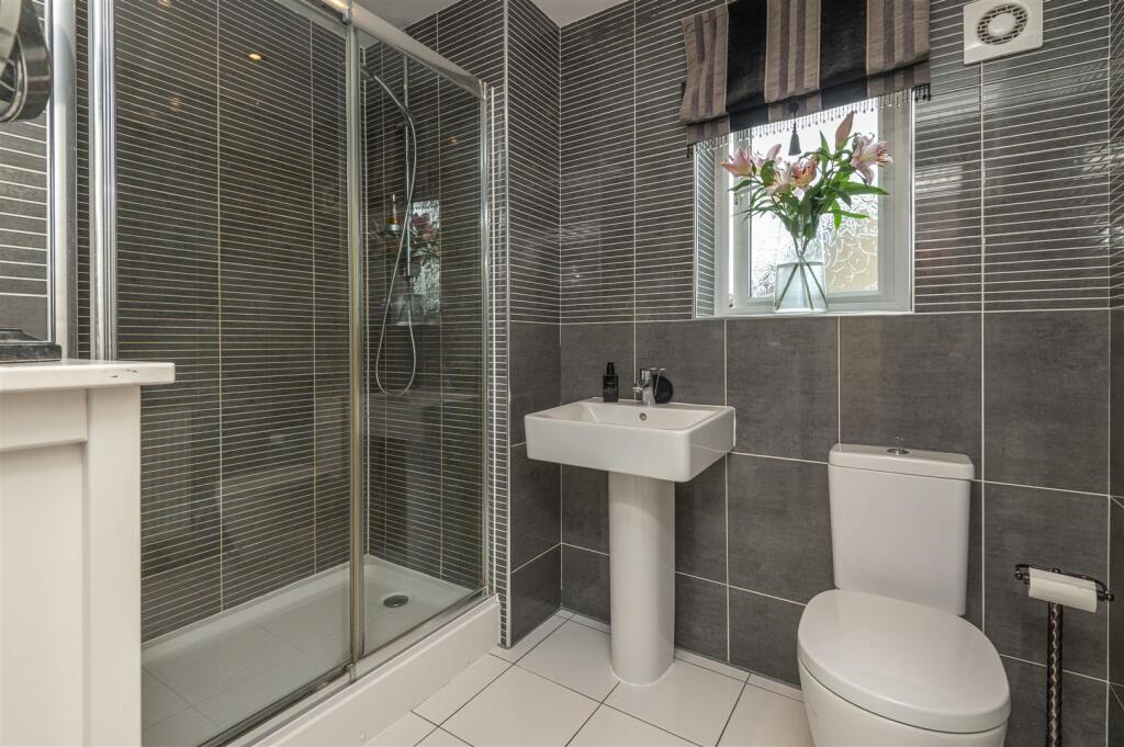 Additional image 27 of 9, Hazel Fold, Queensbury, BD13 2FE