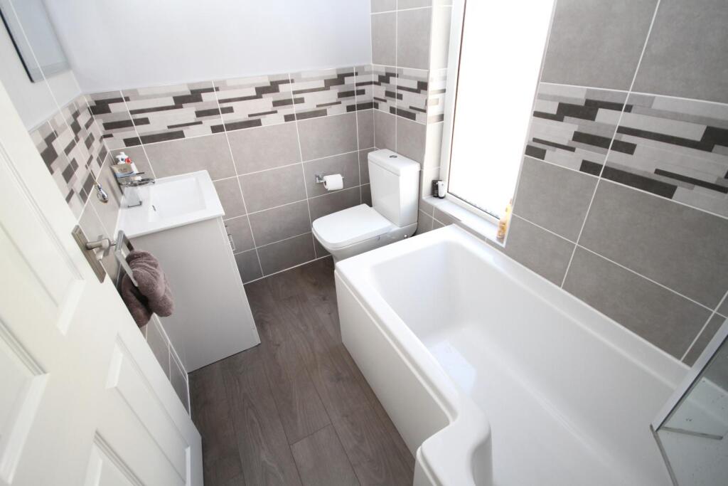 Additional image 4 of Albert Avenue, Idle, Bradford