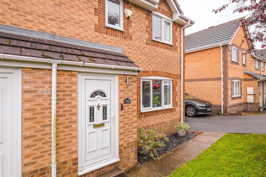 Additional image 2 of Oakenshaw Court, Wyke, Bradford