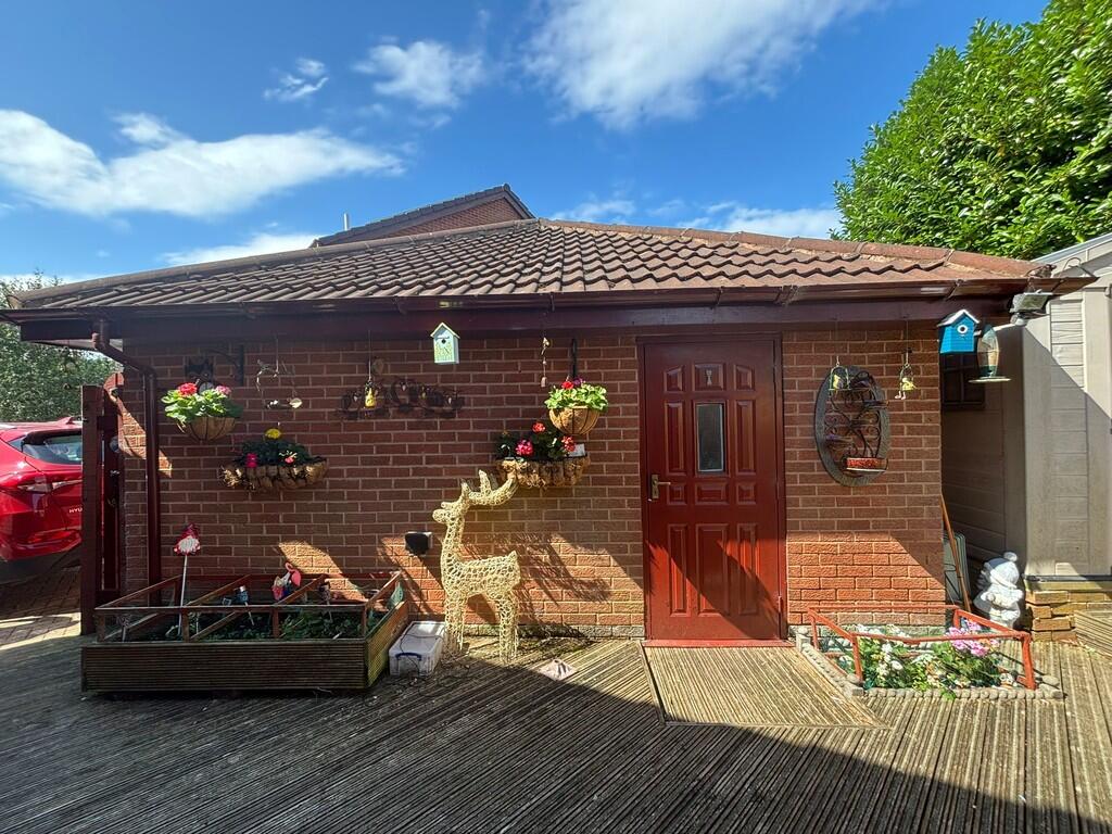 Additional image 4 of Penny Hill Drive, Clayton, Bradford
