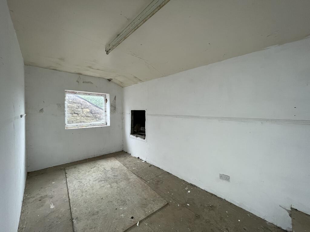 Additional image 16 of 8 Windy Bank, Colne, Lancashire, BB8 9HZ