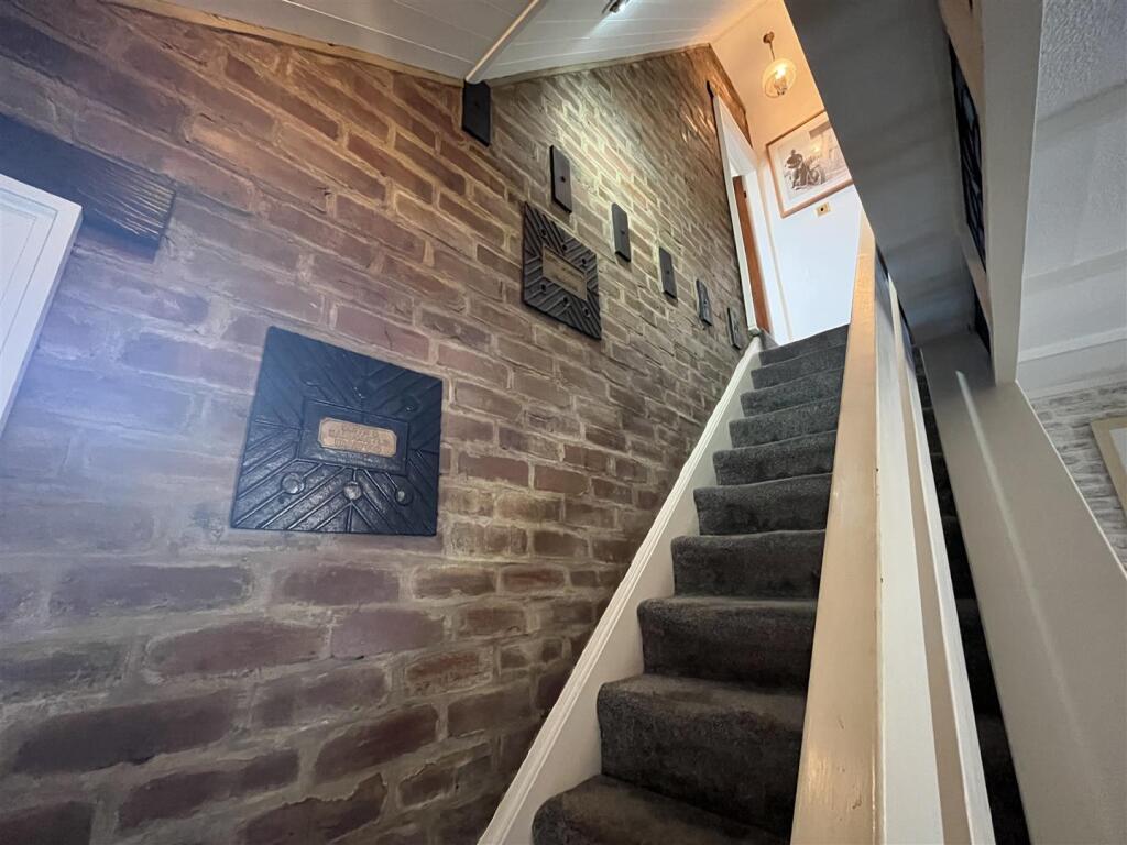 Additional image 8 of Park Terrace, Low Moor, Bradford